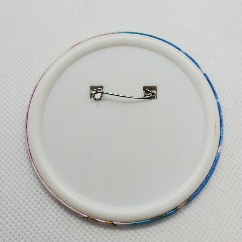 Sailor Moon Large Button Pin - Picture 4 of 4